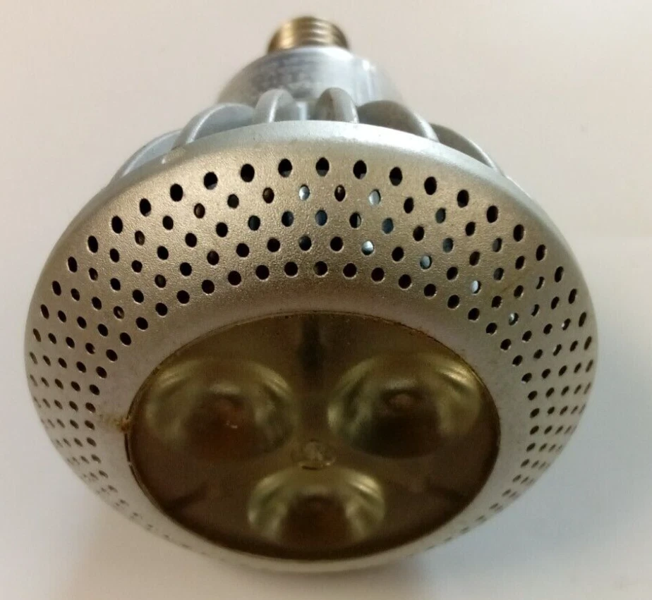 Faretto OSRAM Spot Parathom R50 6W 3 led E14 220-240V - Immagine 2 di 4