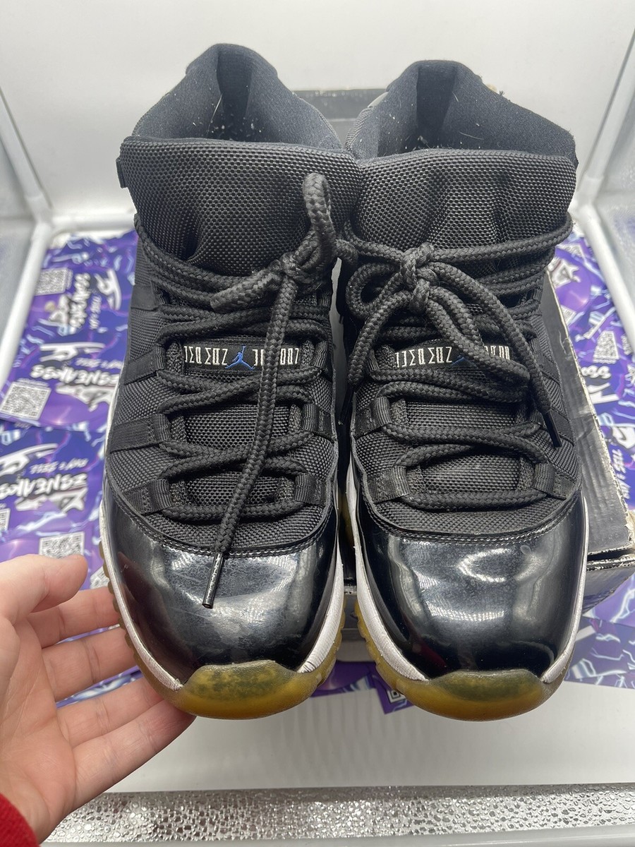 Size 9 - Air Jordan 11 Retro 2009 Space Jam-SHIPS ASAP