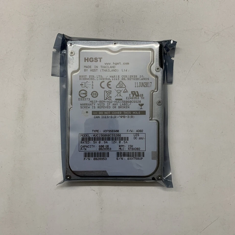 Hitachi HUC156060CSS200 600GB 15K RPM 128MB 12Gb/s 2.5" SAS Hard Drive 0B28953 - Image 2 of 4