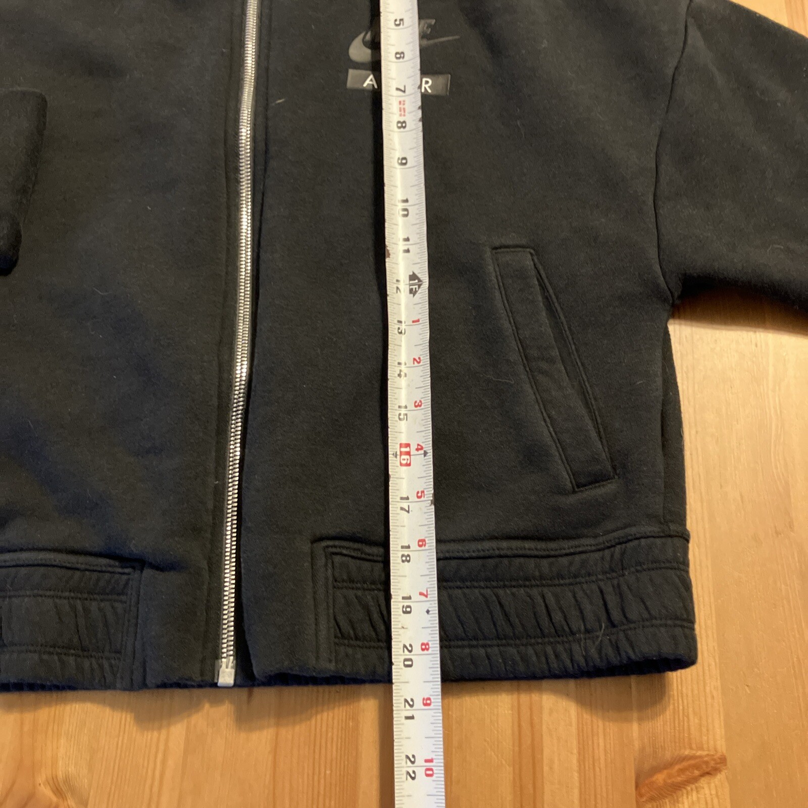 SACAI X NIKE Giacca vintage Nike Air donna S nera cropped full zip logo etichetta rossa