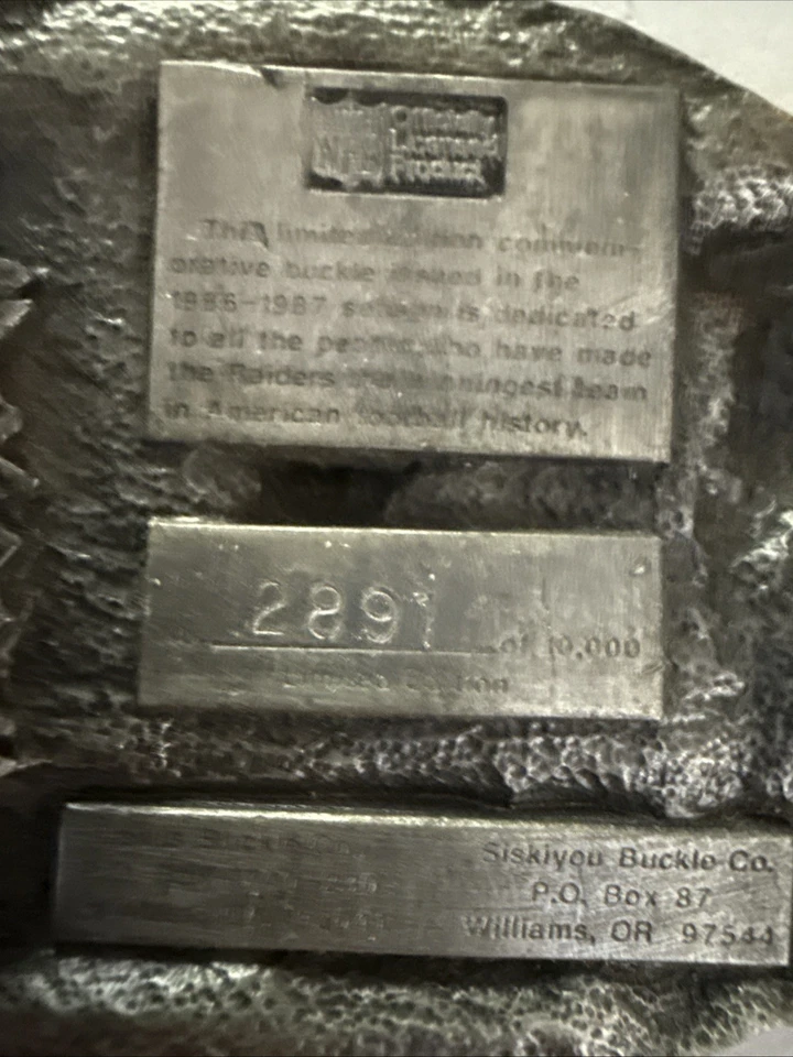 De colección 1986 Los Angeles Raiders Hebilla de cinturón para hombre NFL Fútbol Foto 2 de 3