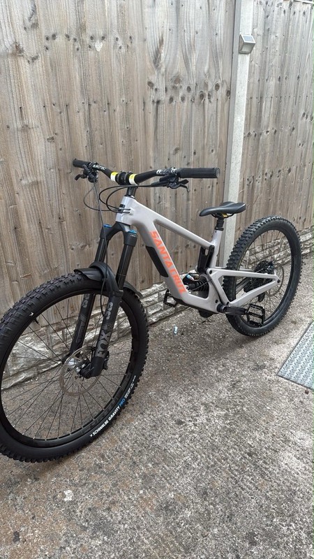 Santa Cruz Nomad V6 Medium