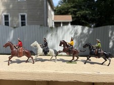 Set of 4 Vintage BRITAINS Wild West Mounted Lead Toy Cowboys