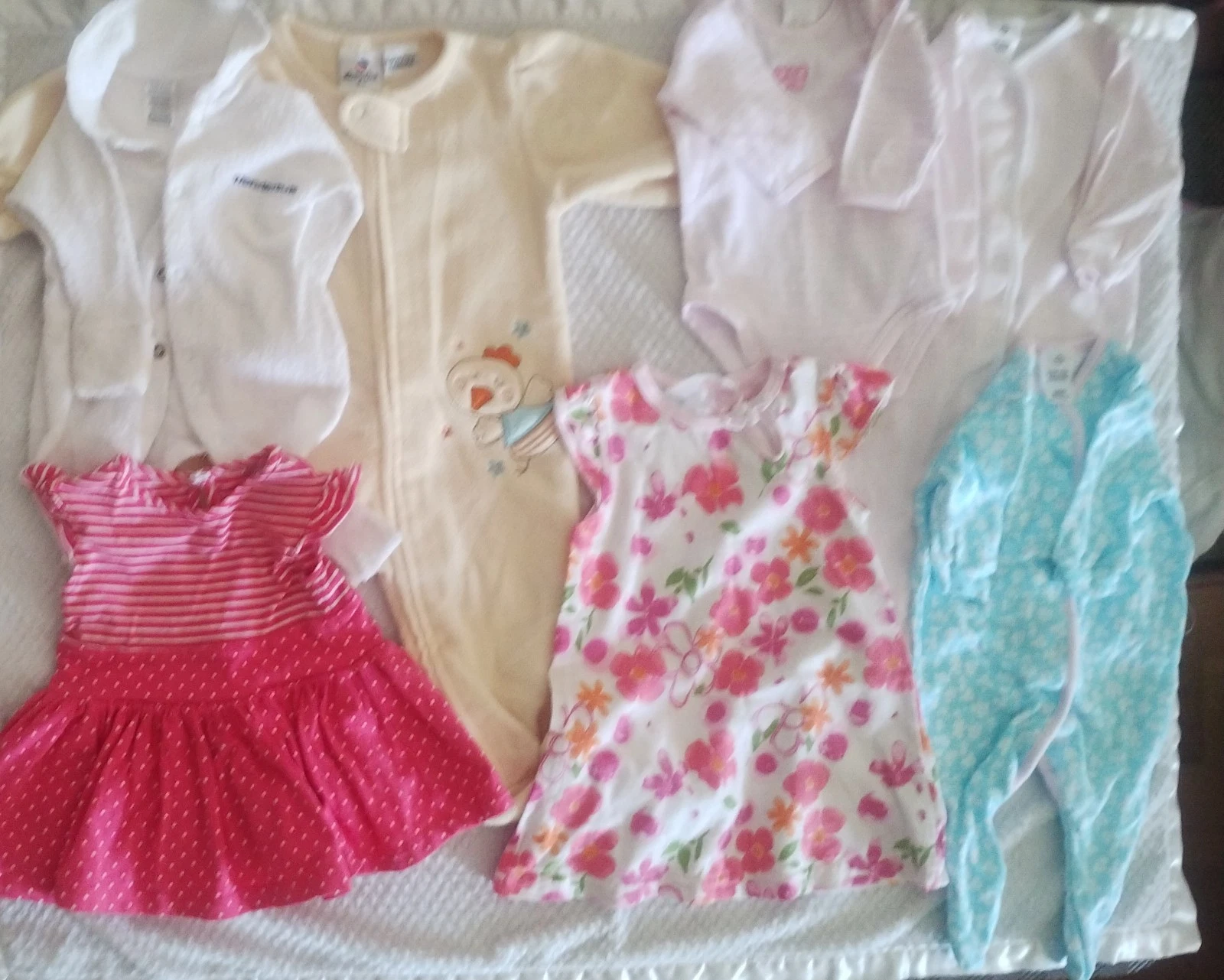 New Born to Toddler size 000 & 000 Baby Clothes Bundle