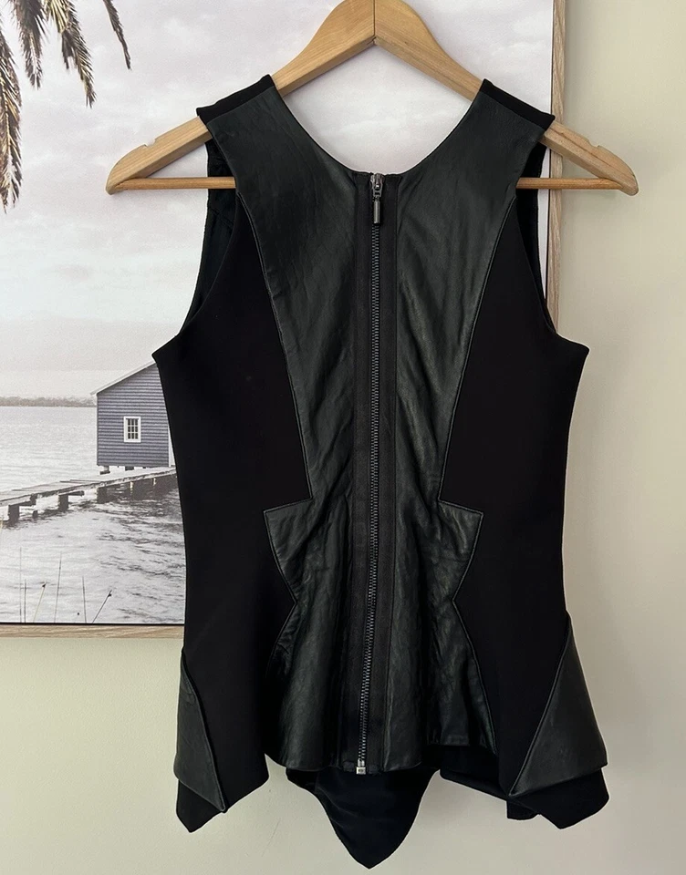 Camiseta sin mangas MATICEVSKI negra asimétrica con inserción de cuero talla 8 Foto 4 de 4