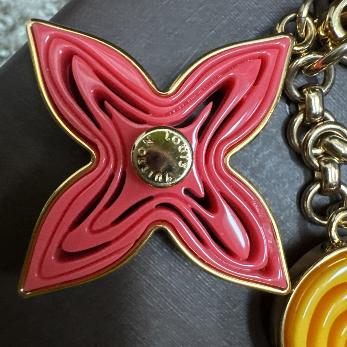 ルイ・ヴィトン LOUIS VUITTON Bag Charm M66469 Porto Cle Flower Key Chain