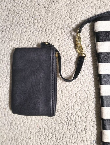 LUV BETSEY Women's Black/White Medium Clutch & Detachable Blk Change Purse NWOT - Picture 9 of 15