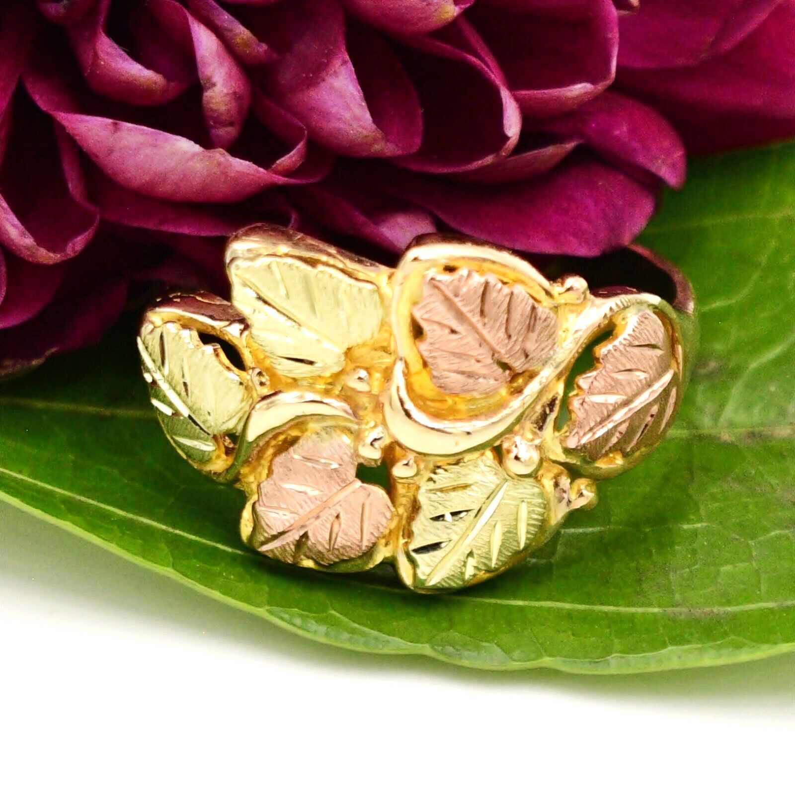 10k Tri/Multi Color Black Hills Gold Leaf Ring Si… - image 1