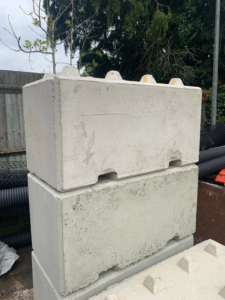 interlocking concrete blocks 1200 x 600 x 600 for bays, walls | eBay UK