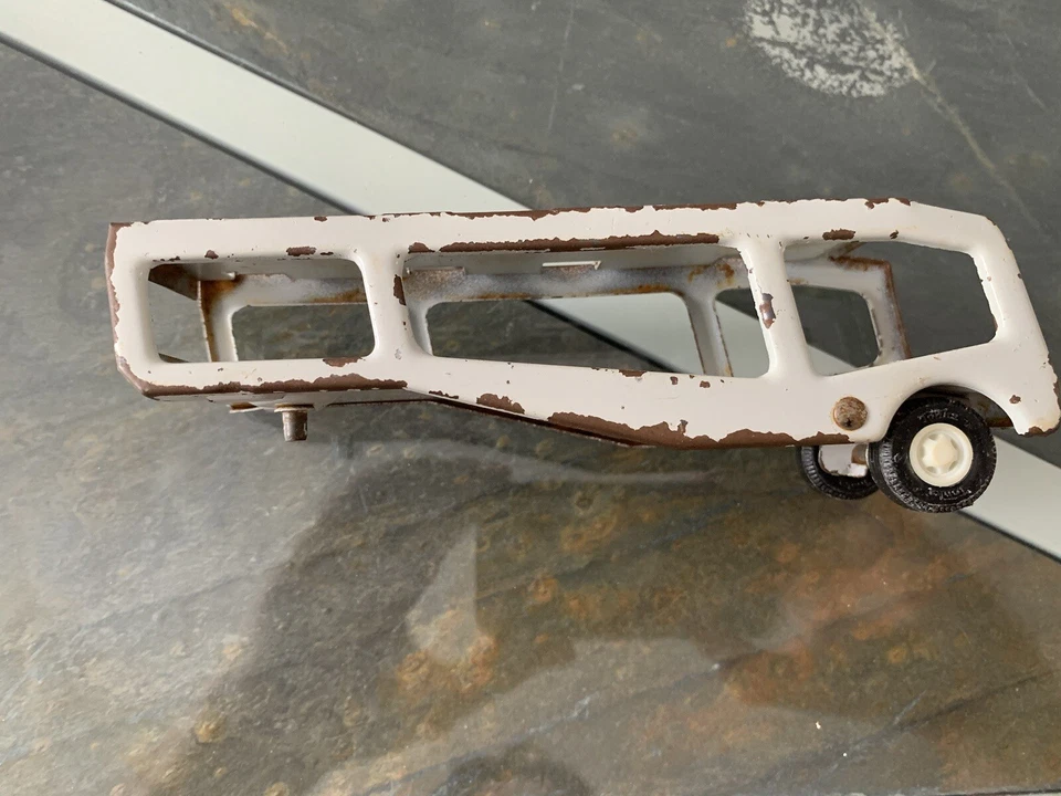 Camión Tonka vintage cabina roja y blanca metal años 60 Foto 2 de 4