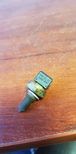 BMW 1 3 5X3 X5 SERIE E46 E60 E81 E87 E90 Temperatursensor Wasser/Öl 1433076