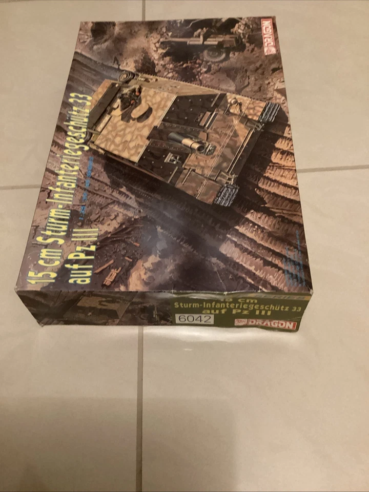 DRAGON 6042-15 Cm Sturm-Infanteriegeschutz 33-scala 1:35 - Immagine 2 di 4