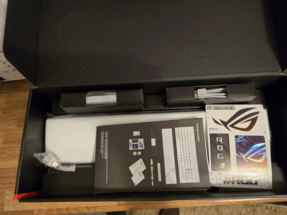 ASUS ROG Strix Scope II 96 Wireless Mechanical RGB Gaming Keyboard, UK Layout - Image 4 of 4