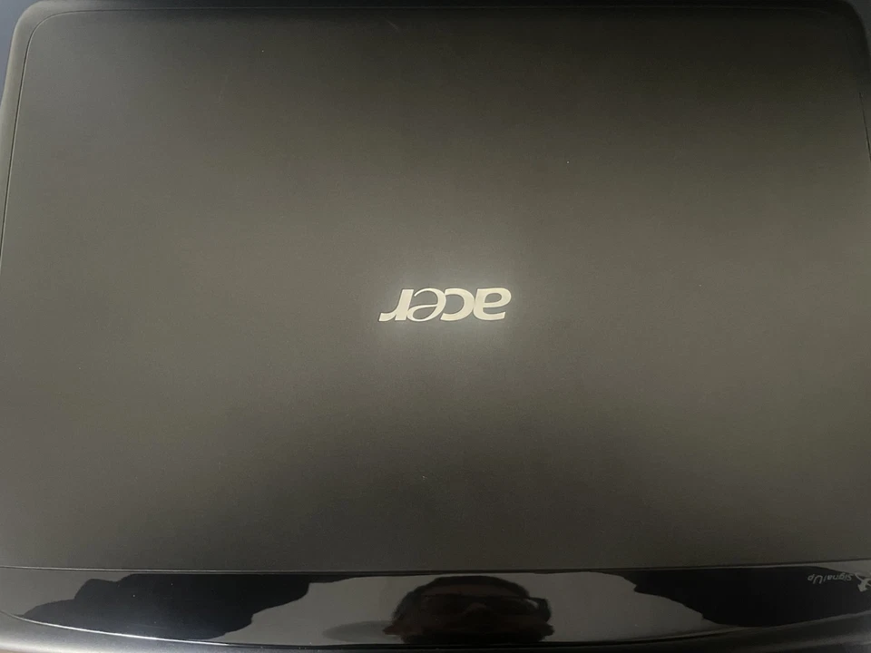 Acer Aspire 5520 NON FUNZIONANTE | Solo laptop | CPU inclusa | No RAM/SSD - Immagine 3 di 4