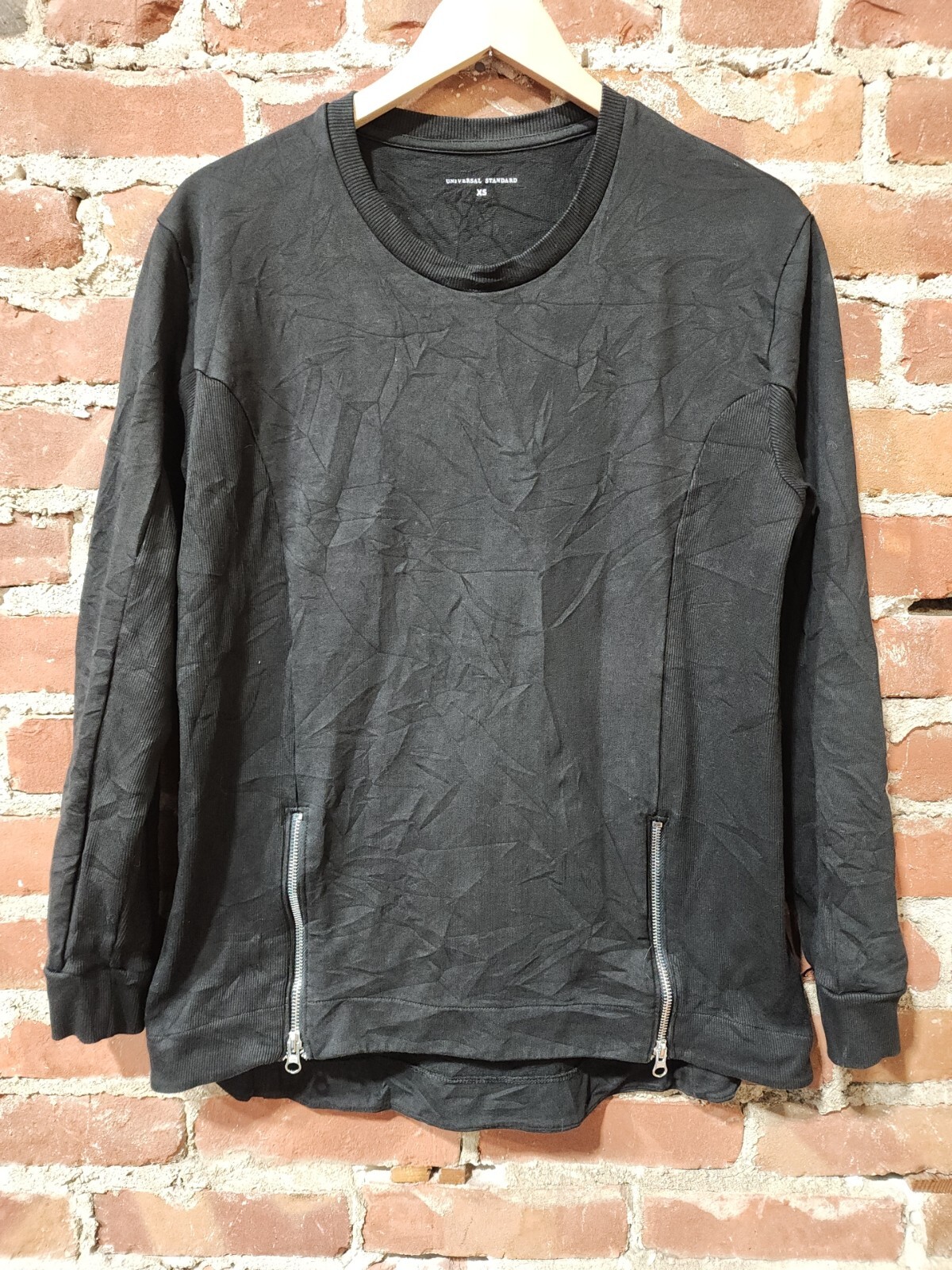 Universal standard Raglan Zip Pullover Black sz X… - image 1