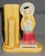 Shawnee Pottery ASIAN FIGURE w/ BAMBOO VASE #702 Made in USA