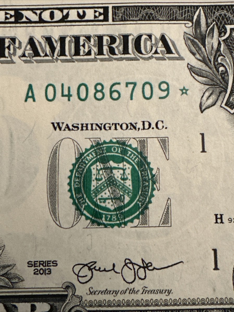 ONE (1) ST✯R NOTE SEQUENTIAL 2013 $1 DOLLAR BILL CU-GEM