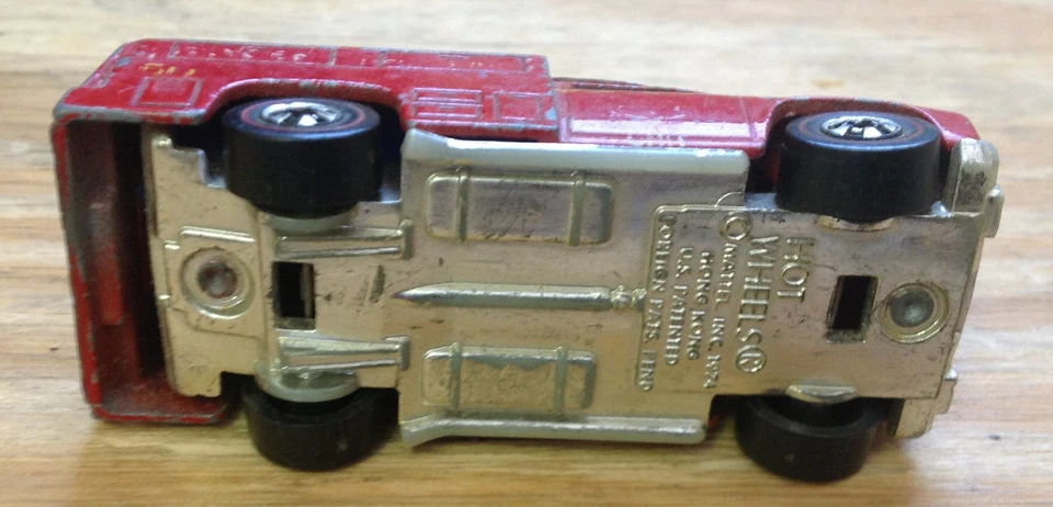 Mattel Hot Wheels Vintage 1974 Emergency Medic Truck! See Pics! - Image 3 of 3