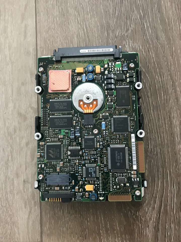 Compaq BD0096349A 176493-001 3R-A0857-AA Rev: A01 9.1 GB 10K SCSI Hard Drive - Image 3 of 4