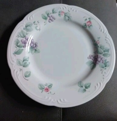 pfaltzgraff Grapevine Dinner Plate