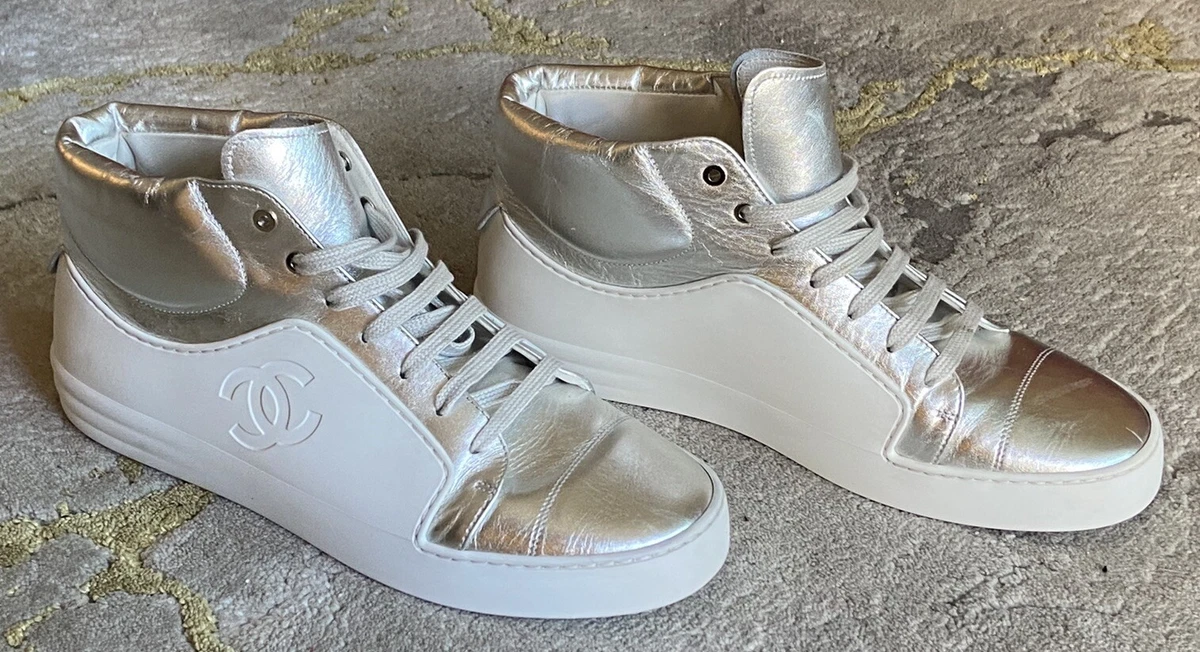 CHANEL⚡️CC logo white rubber metallic silver high top sneakers size 40/10  G32720