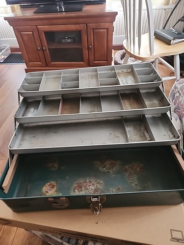 old metal tackle box metal trays vintage Gwt - Picture 9 of 15
