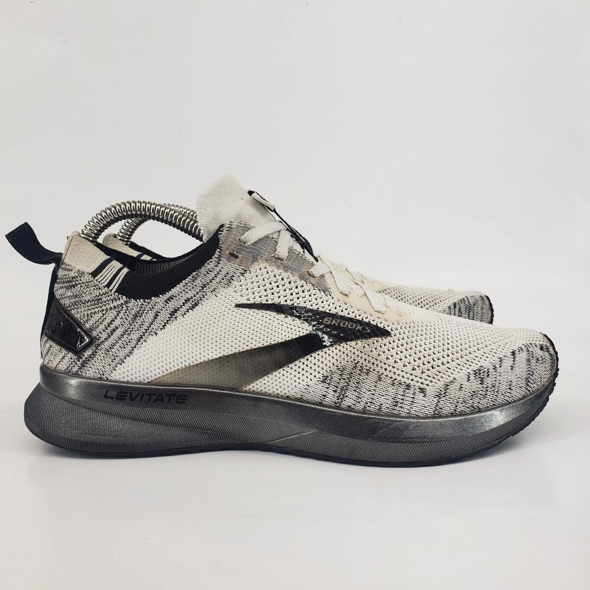 Brooks Levitate 4 White Black W for sale | eBay display picture 1