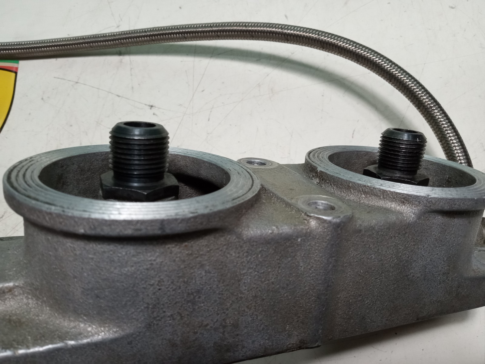 Ferrari 400i Engine Oil Filter Base Mounting Plate Holder Housing_110458_Hose_OE