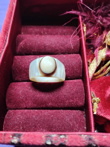 Bakelite And Mother Of Pearl Vintage Ring Sz 9.5 - Picture 11 of 24