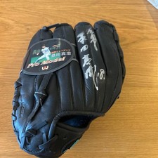 UPI Pro Model Baseball Glove Black Masumi Kuwata Signed New