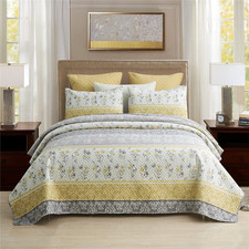 Queen Quilt Set, 3-Piece Set with 2 Pillow Shams - Boho Reversible Soft and Ligh