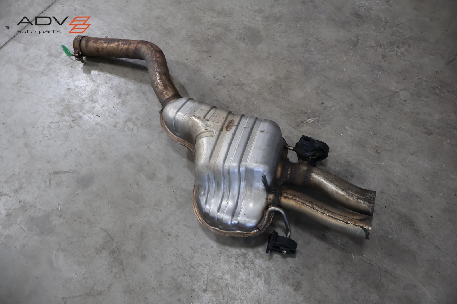 2006 - 2012 BENTLEY CONTINENTAL EXHAUST SYSTEM REAR RIGHT SIDE MUFFLER OEM