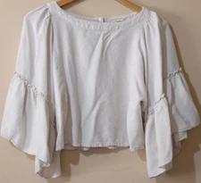 Grade and Gather Crop Blouse 3/4 Flare Sleeve Back Button Women's S #p95-367