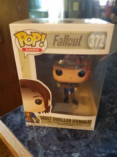 Funko POP! NIB Games Fallout VAULT DWELLER FEMALE #372