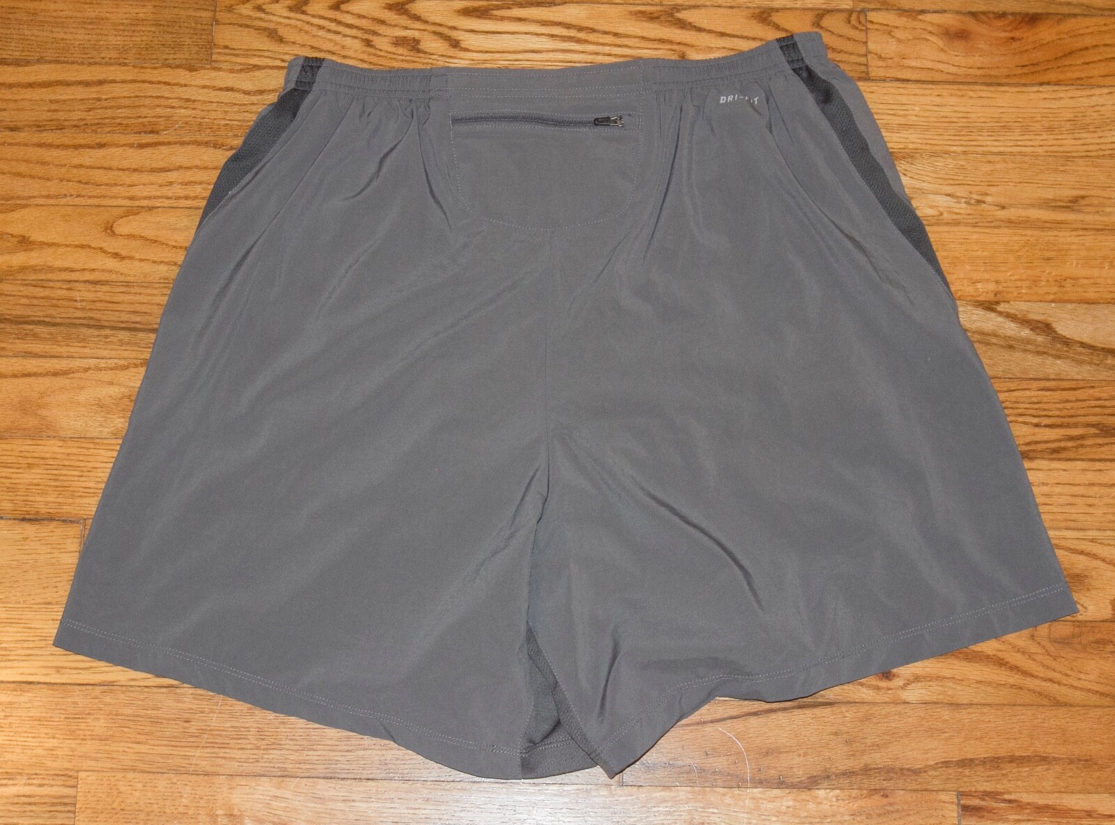 Nike Men's Athletic Running Shorts Gray Lined E… Gem