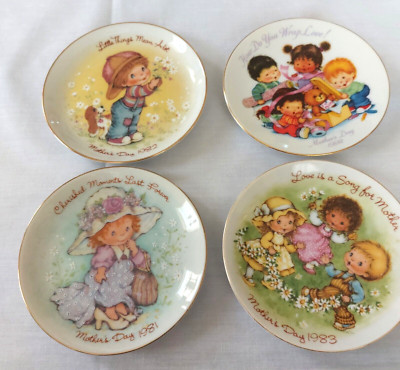Lot of 4 Avon ''Little Things Mean A lot Plates 1981, 1982, 1983 & 1992