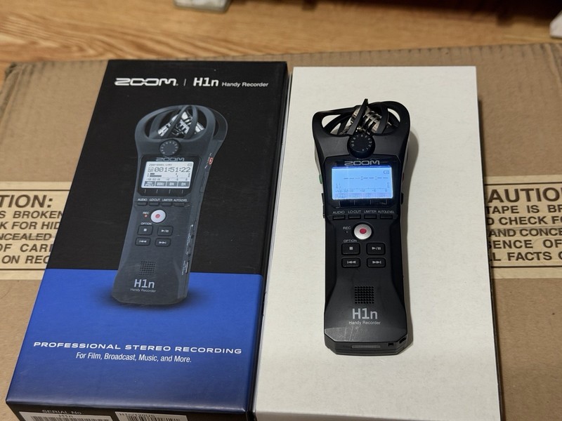 Zoom H1n Portable Handy Recorder with Microphone - Black