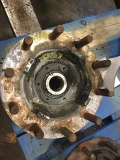 HUB PILOTED - ALUMINUM 10 LUG HUB 2713273