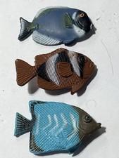 3 Small Plastic Tropical Fish Toy Figures Aquarium Decoration Set