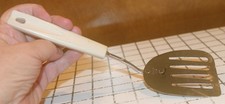 Vintage EKCO Short Slotted Spatula Keyhole Blade 9" Inch - USA made
