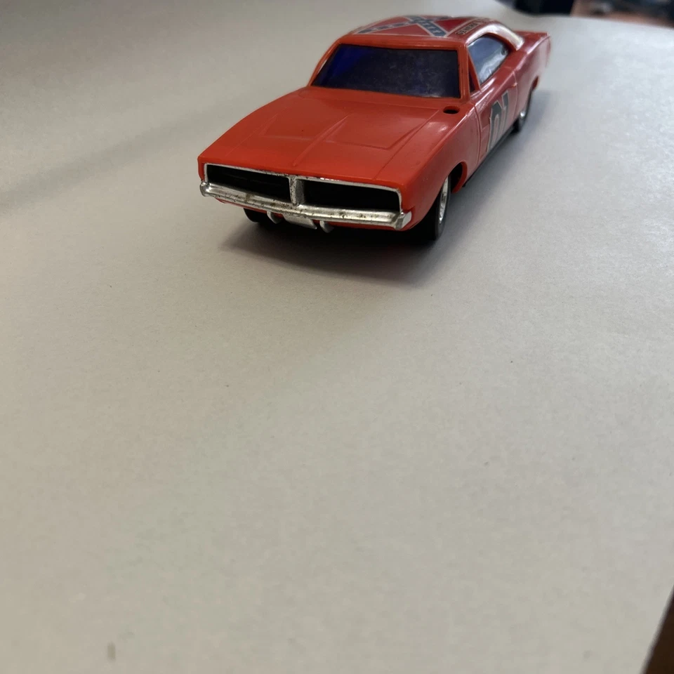 1980 PRO-CISION GENERAL LEE DUKES OF HAZZARD REMOTE CONTROL CAR NO REMOTE - Image 3 of 4