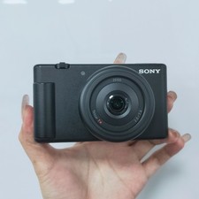 Sony ZV-1F 20.1MP 4K f/2 Vlogging Compact Digital Camera - Black