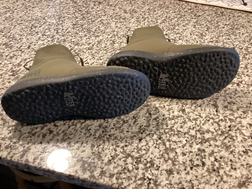 Botines REI Co-op Camp Dreamer verdes Mid Pull On para exteriores Foto 2 de 4