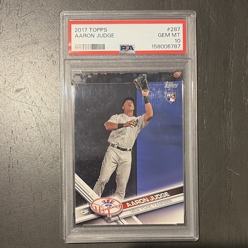 Topps 2017 Aaron Judge #287 Fielding Rookie Base PSA 10 New York Yankees