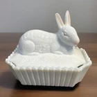 Westmoreland Milk Glass 5 1/2" Rabbit On Fence Box Easter EUC Vtg