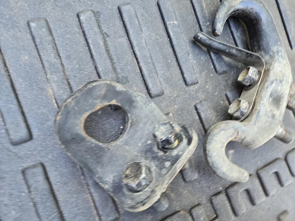 1990-1995 Toyota 4runner Pickup FRONT TOW HOOKS pull Point Hook Loop - Image 4 of 4