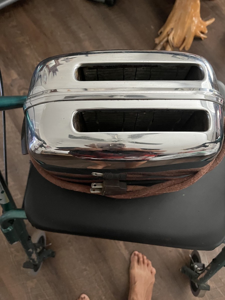 Vintage Toastmaster 1B14 Automatic Pop Up Toaster Chrome England Mid Century