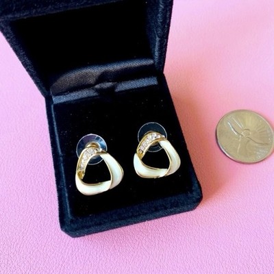 Stunning Earrings, New