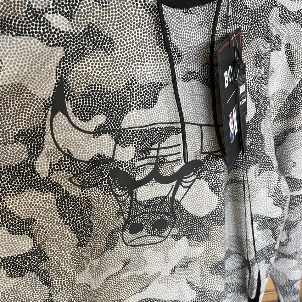 Sudadera con capucha Hugo Boss X NBA Chicago Bulls gris camuflaje para hombre talla XXXL 3XL Foto 2 de 4
