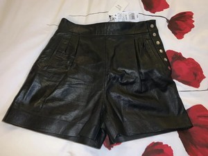 pantaloni corti pelle nera